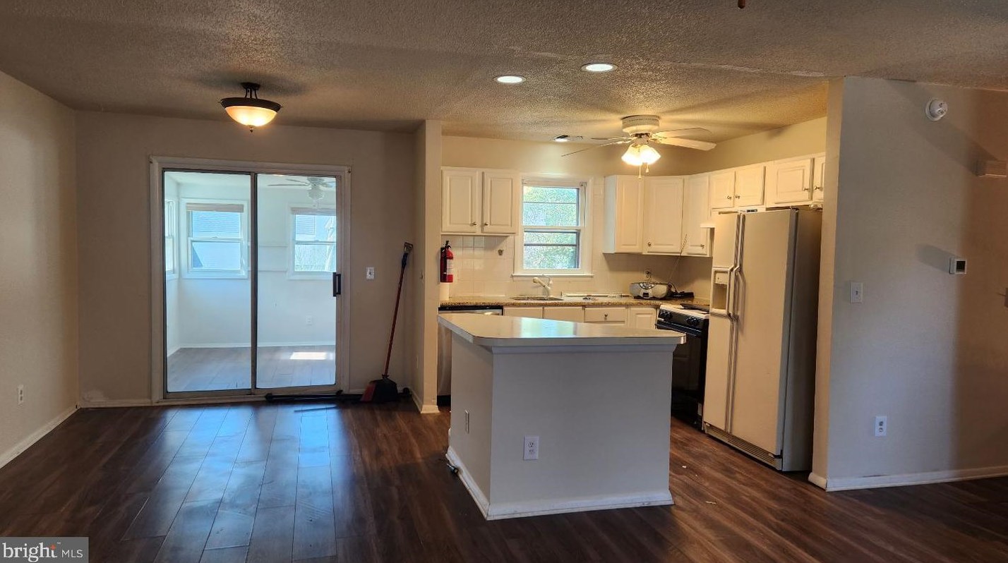 407 National Union Blvd, Tuckerton, NJ 08087