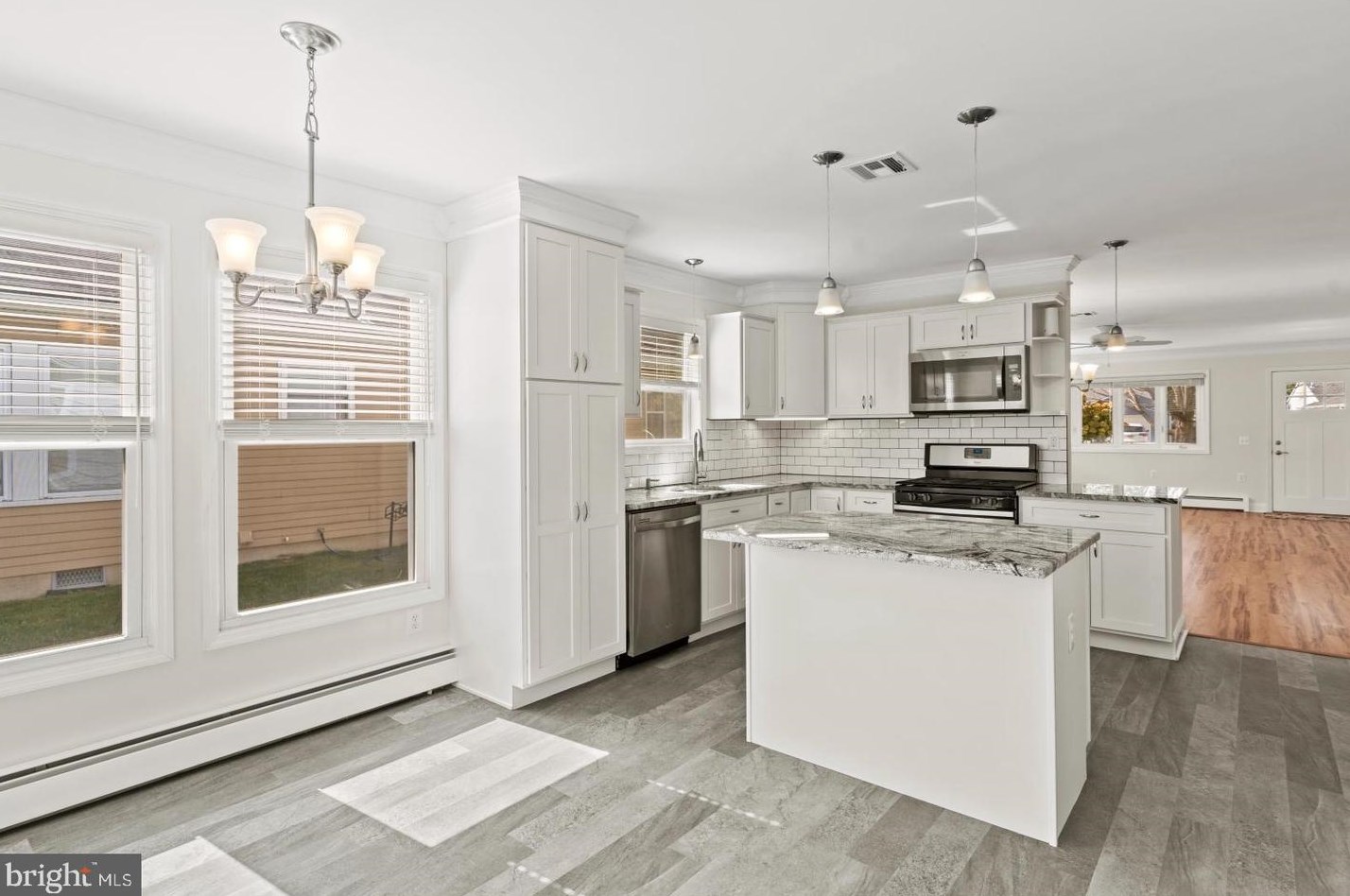 14 Olstins Ct, Toms River NJ 08757-6243 exterior