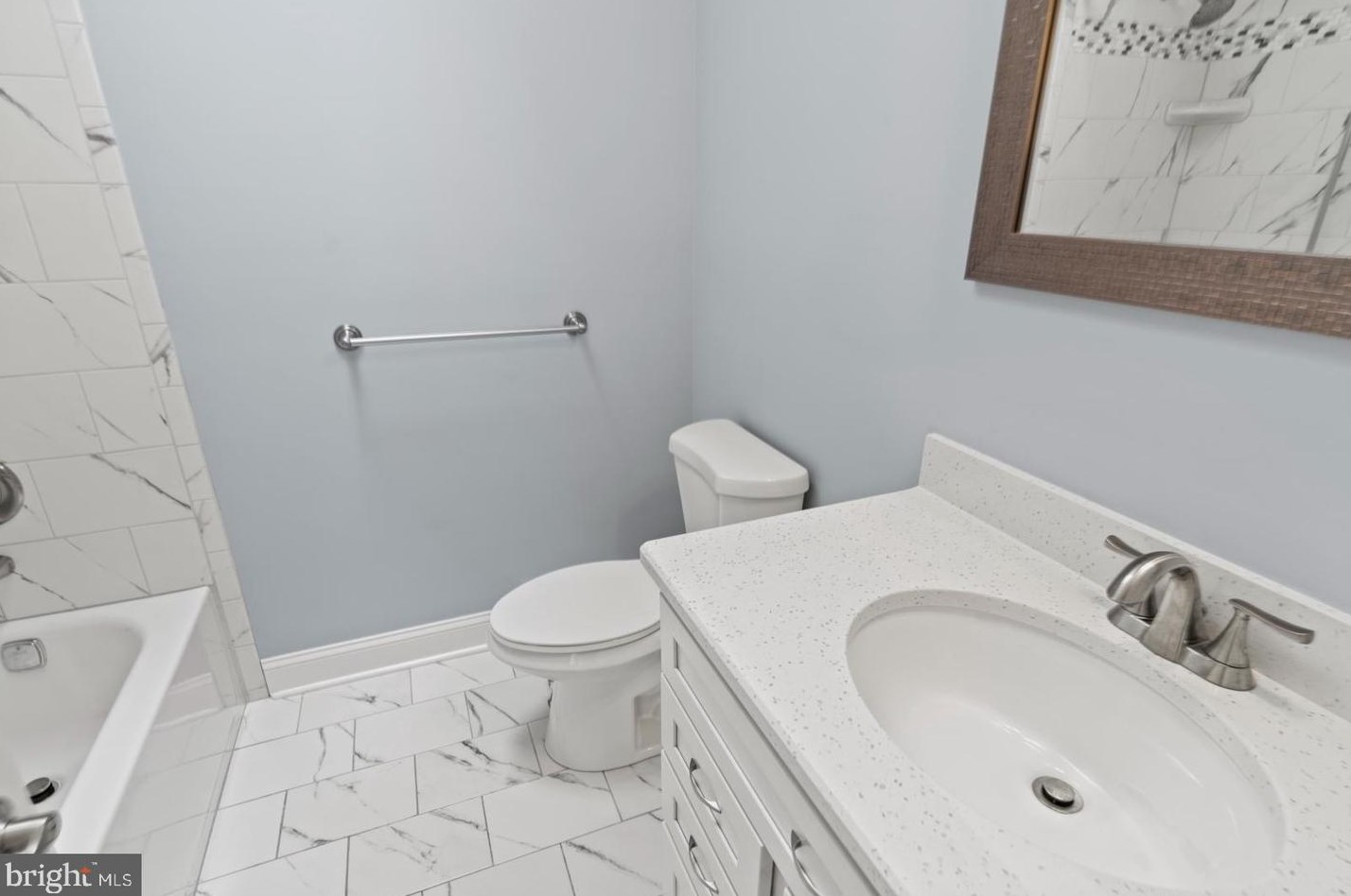 14 Olstins Ct, Toms River NJ 08757-6243 exterior