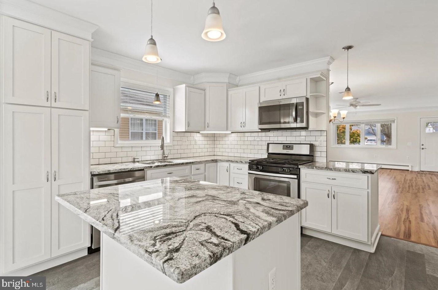 14 Olstins Ct, Toms River NJ 08757-6243 exterior