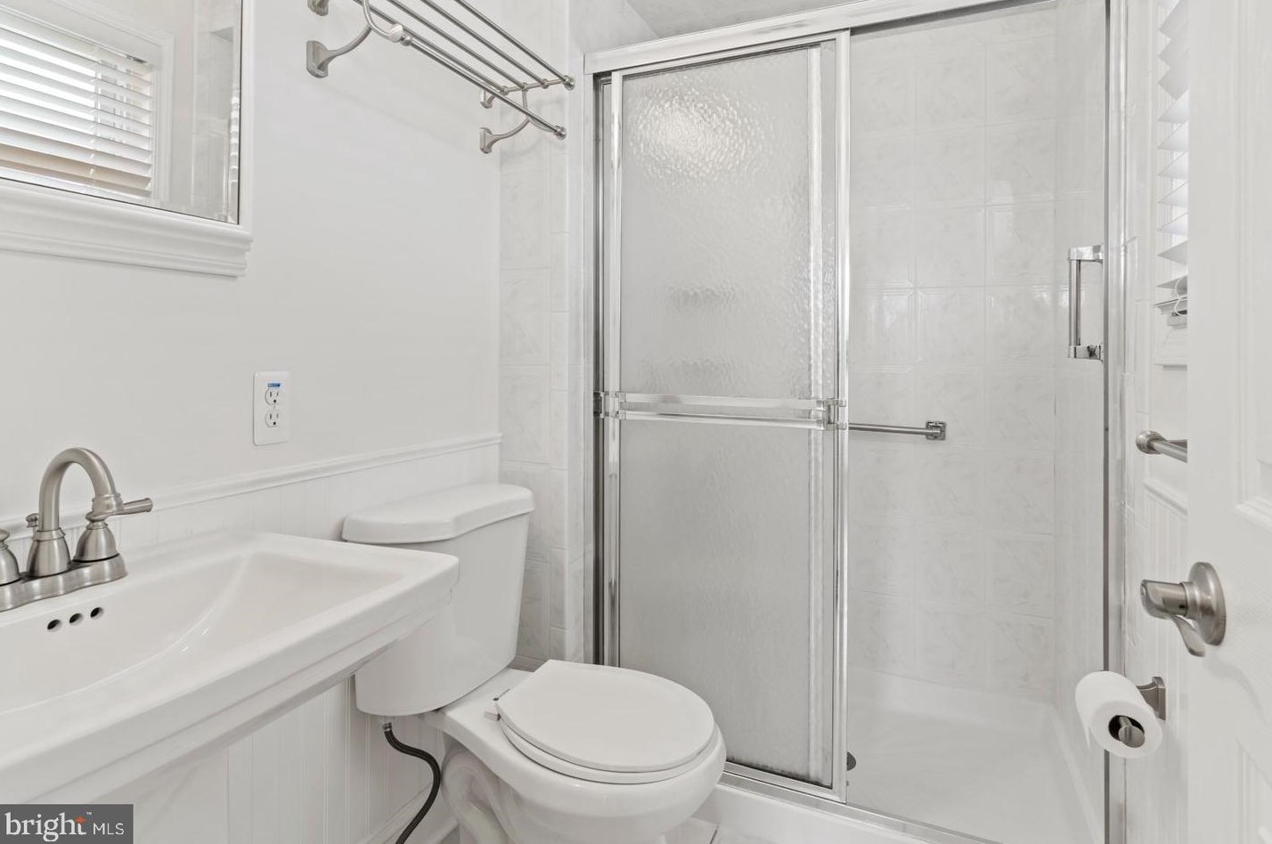 14 Olstins Ct, Toms River NJ 08757-6243 exterior