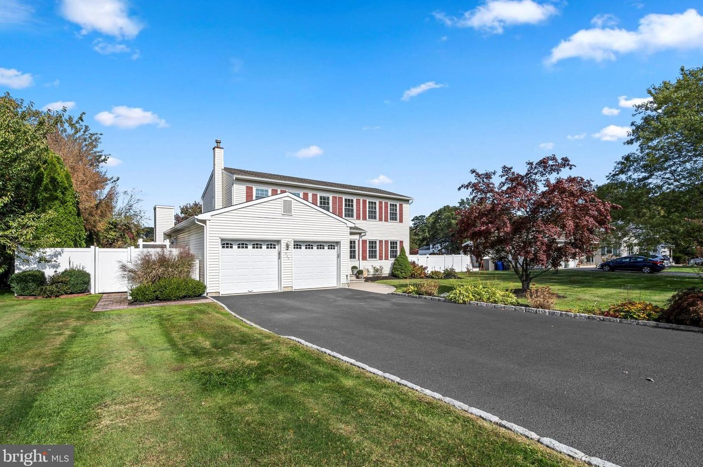 960 Somerset Dr, Toms River, NJ 08753-4573