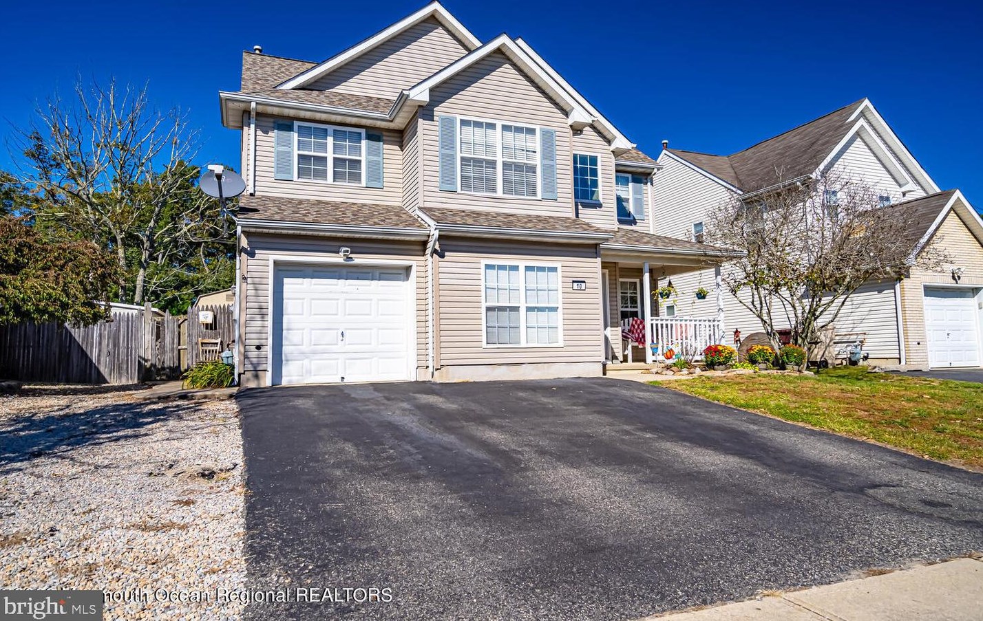 10 Dolphin Cir W, Berkeley Township, NJ 08721