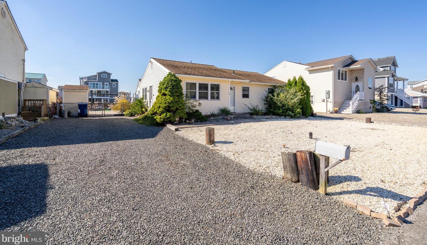 26 Louisiana Dr, Tuckerton NJ  08087-1020 exterior