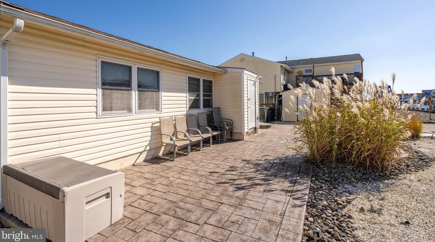 26 Louisiana Dr, Tuckerton NJ  08087-1020 exterior