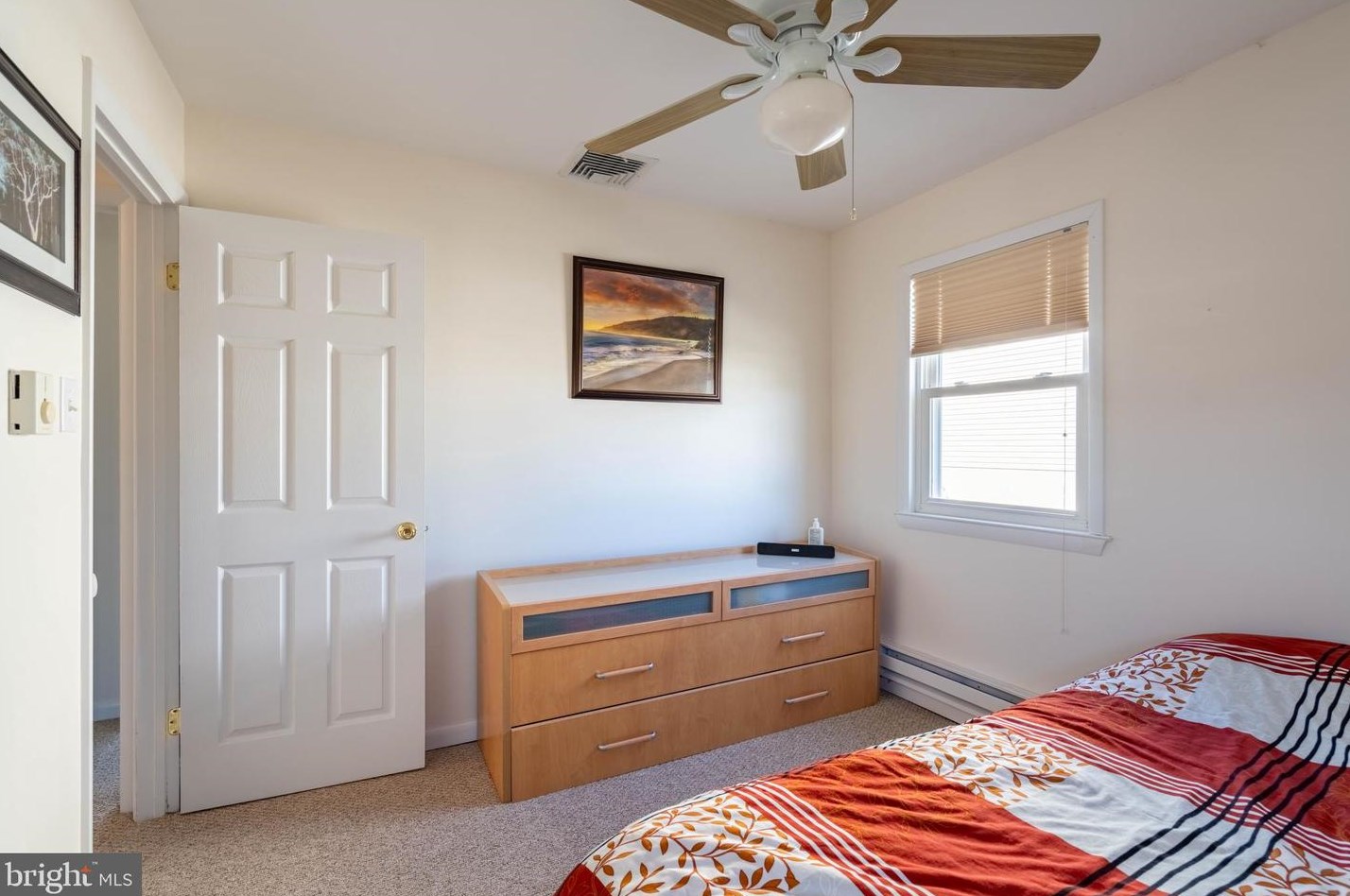 26 Louisiana Dr, Tuckerton NJ  08087-1020 exterior