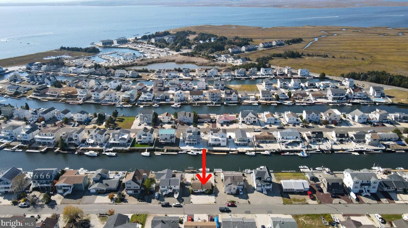 26 Louisiana Dr, Tuckerton NJ  08087-1020 exterior