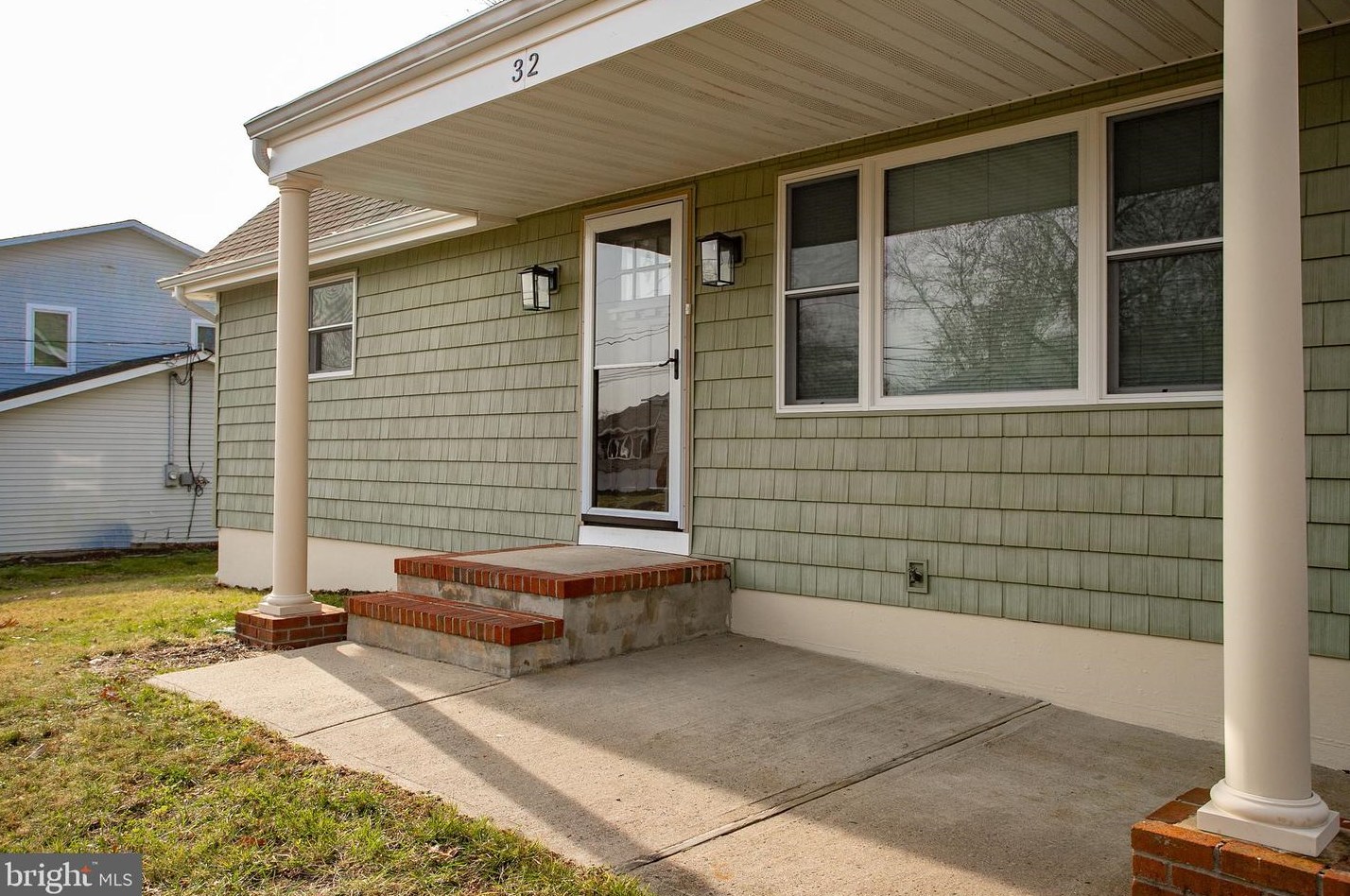 32 Rhode Island Dr, Jackson Twp, NJ 08527
