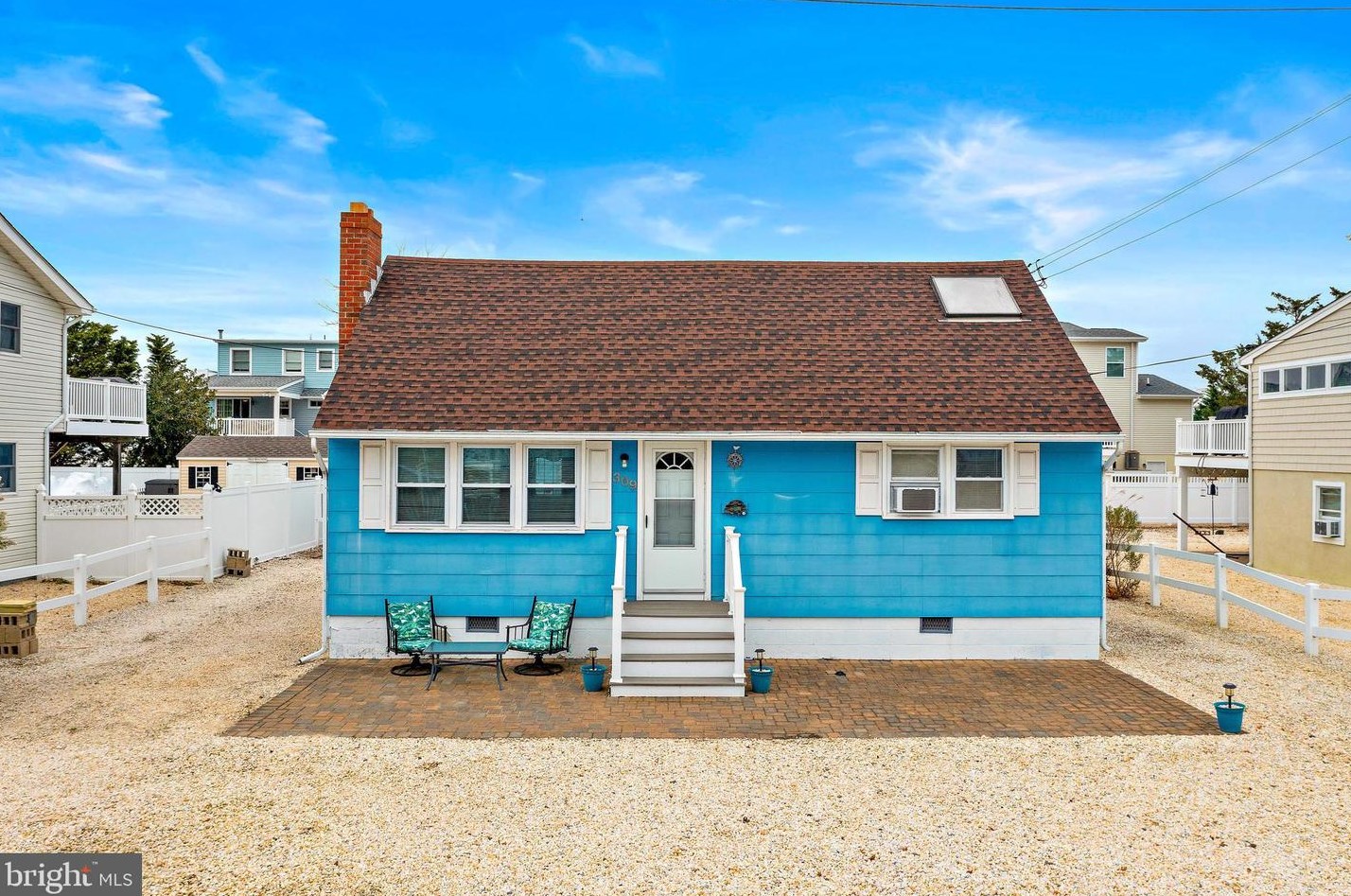 309 W 16th St, Long Beach Township, NJ 08008