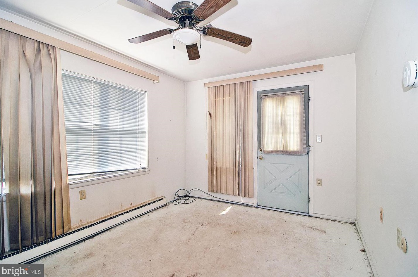 547 Sheffield Ct, Lakewood, NJ 08701