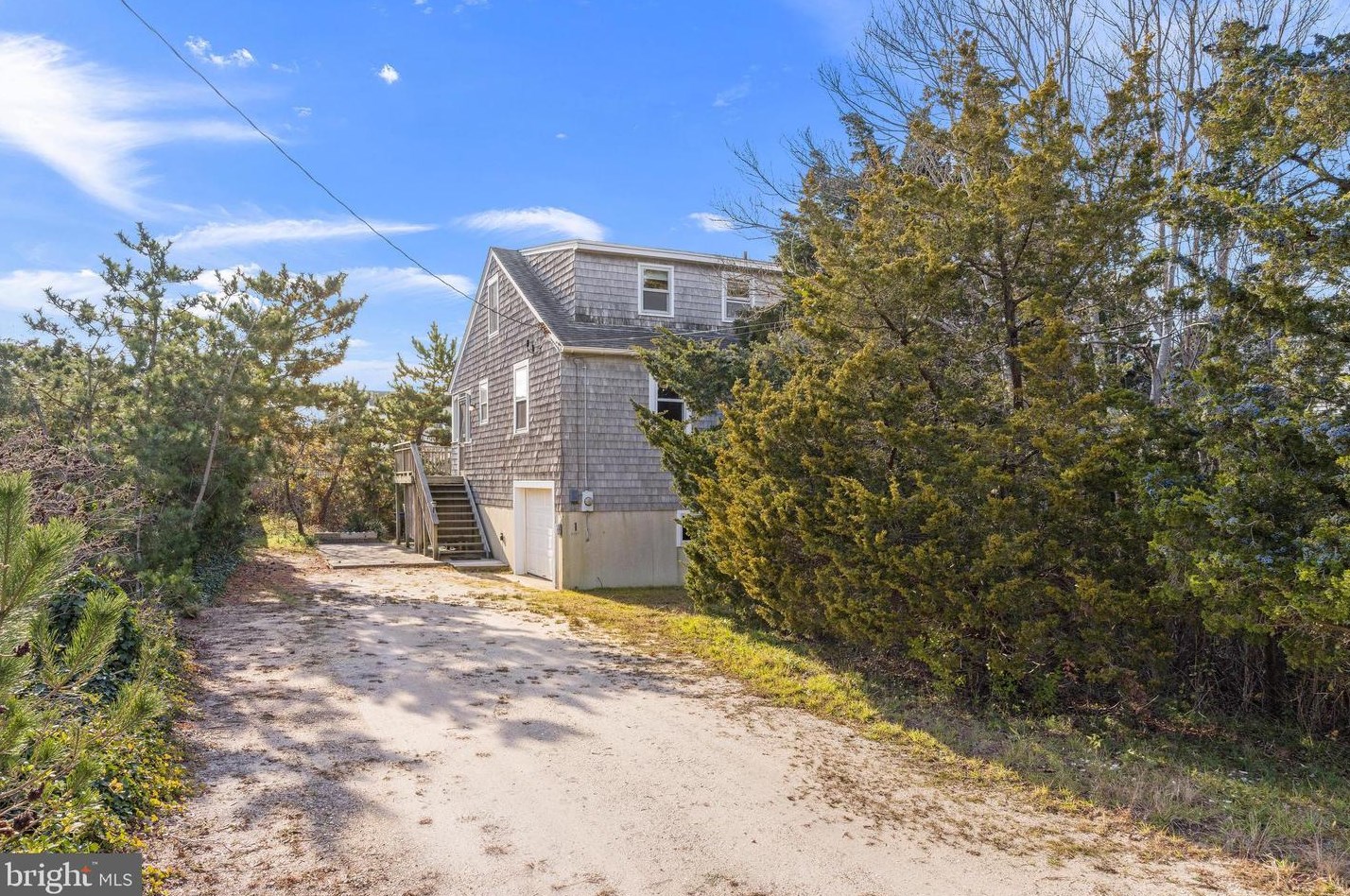 1 E 29th St, Barnegat Light, NJ 08006