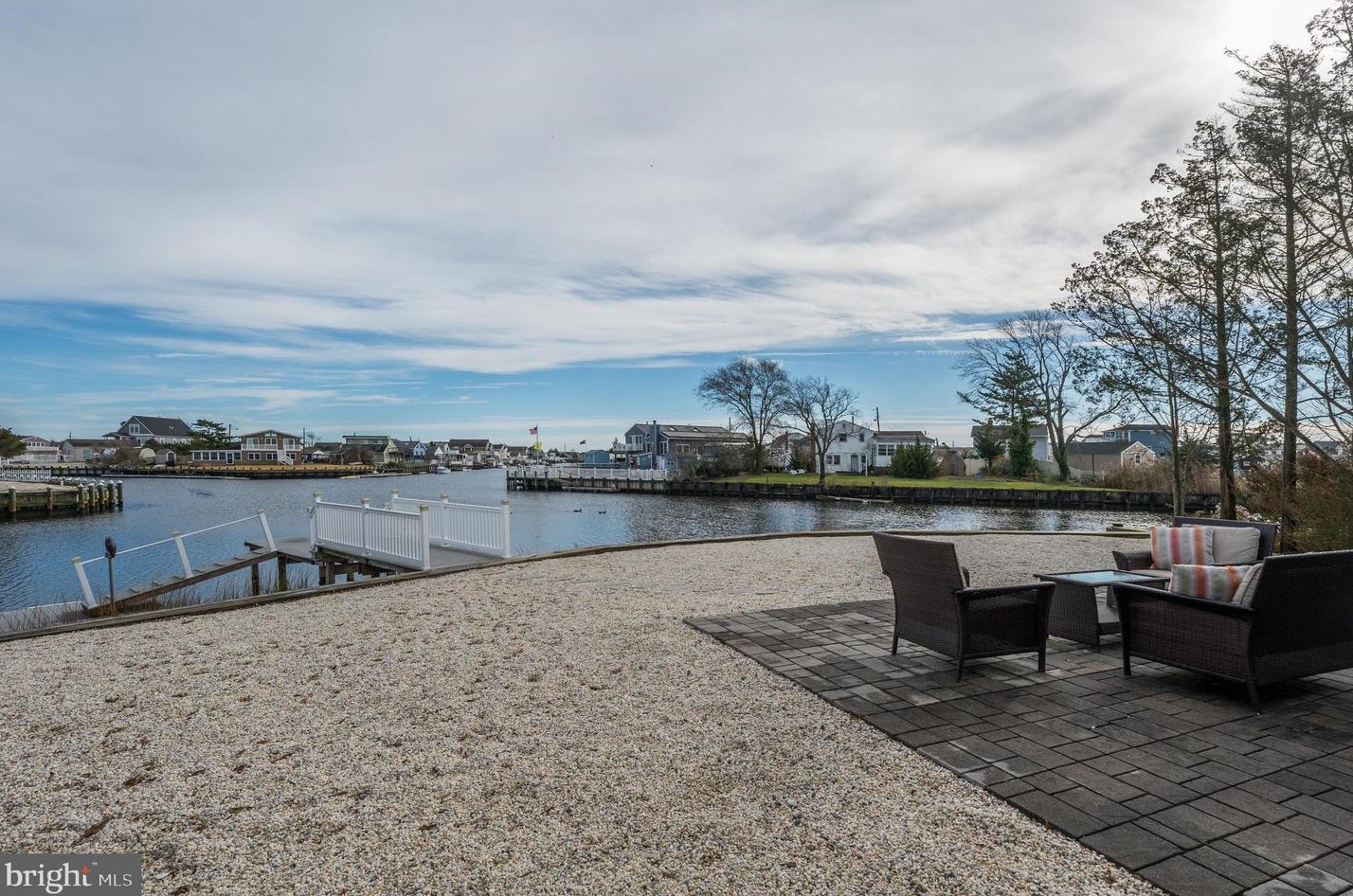 41 Los Angeles Dr, Tuckerton NJ  08087-1211 exterior