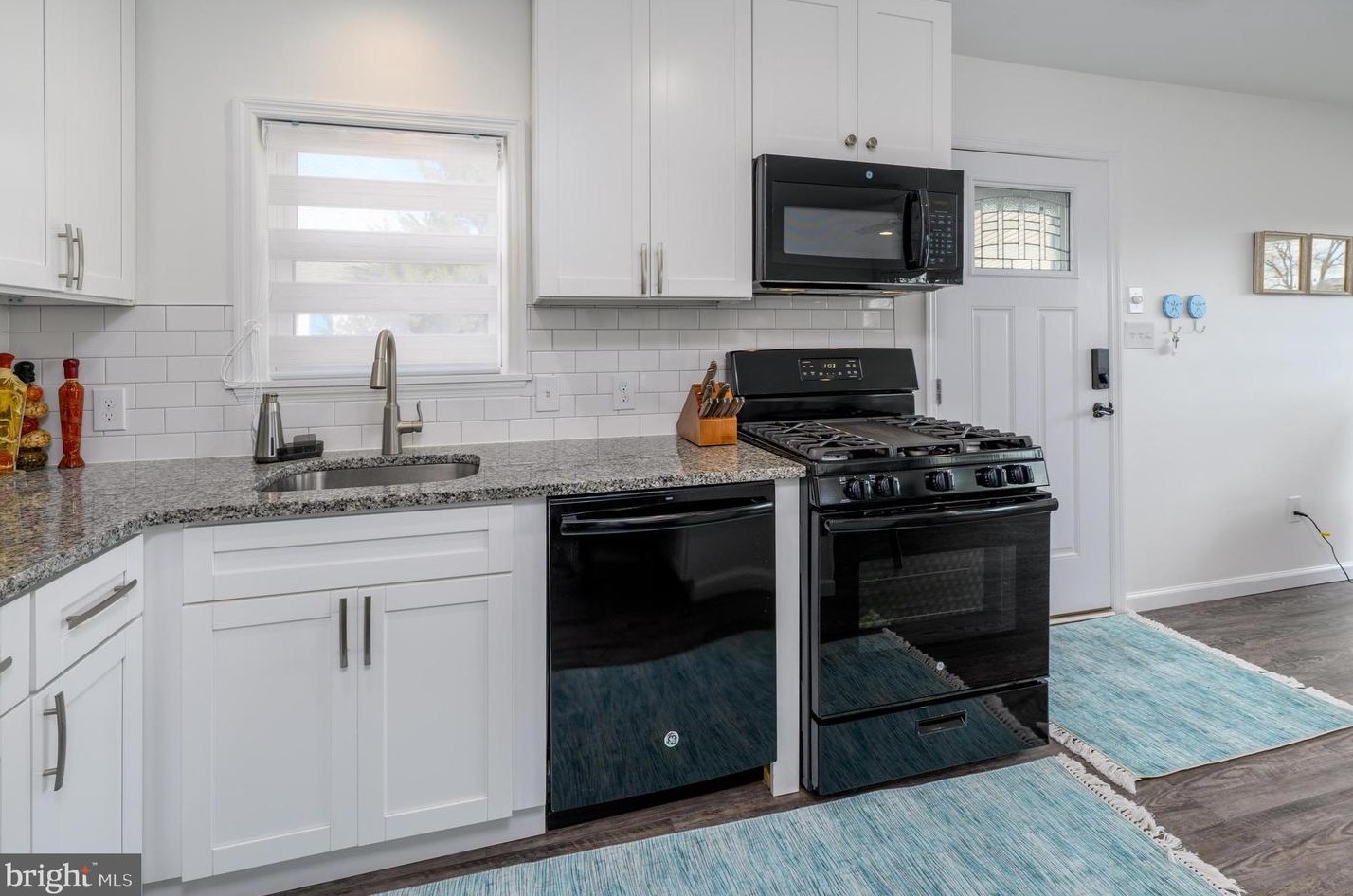 41 Los Angeles Dr, Tuckerton NJ  08087-1211 exterior