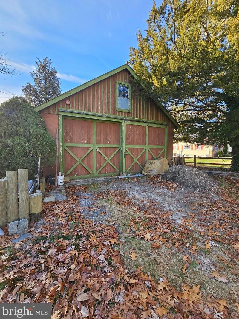308 Green St, Tuckerton, NJ 08087-2718