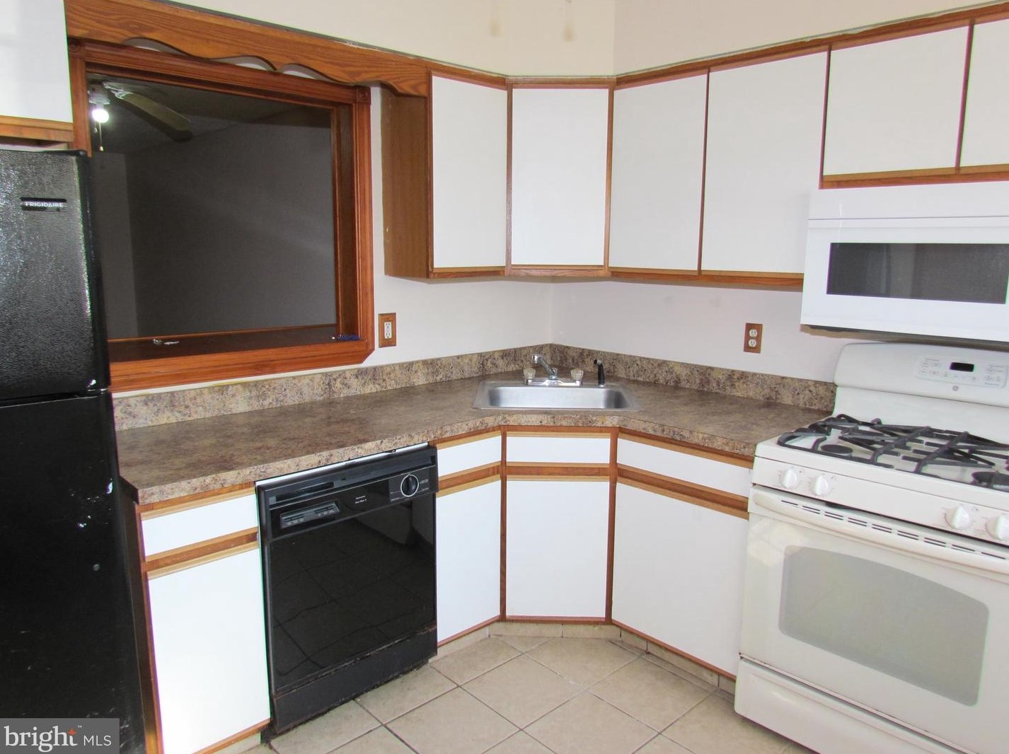 607 Skimmer Ct, Tuckerton NJ  08087-3108 exterior