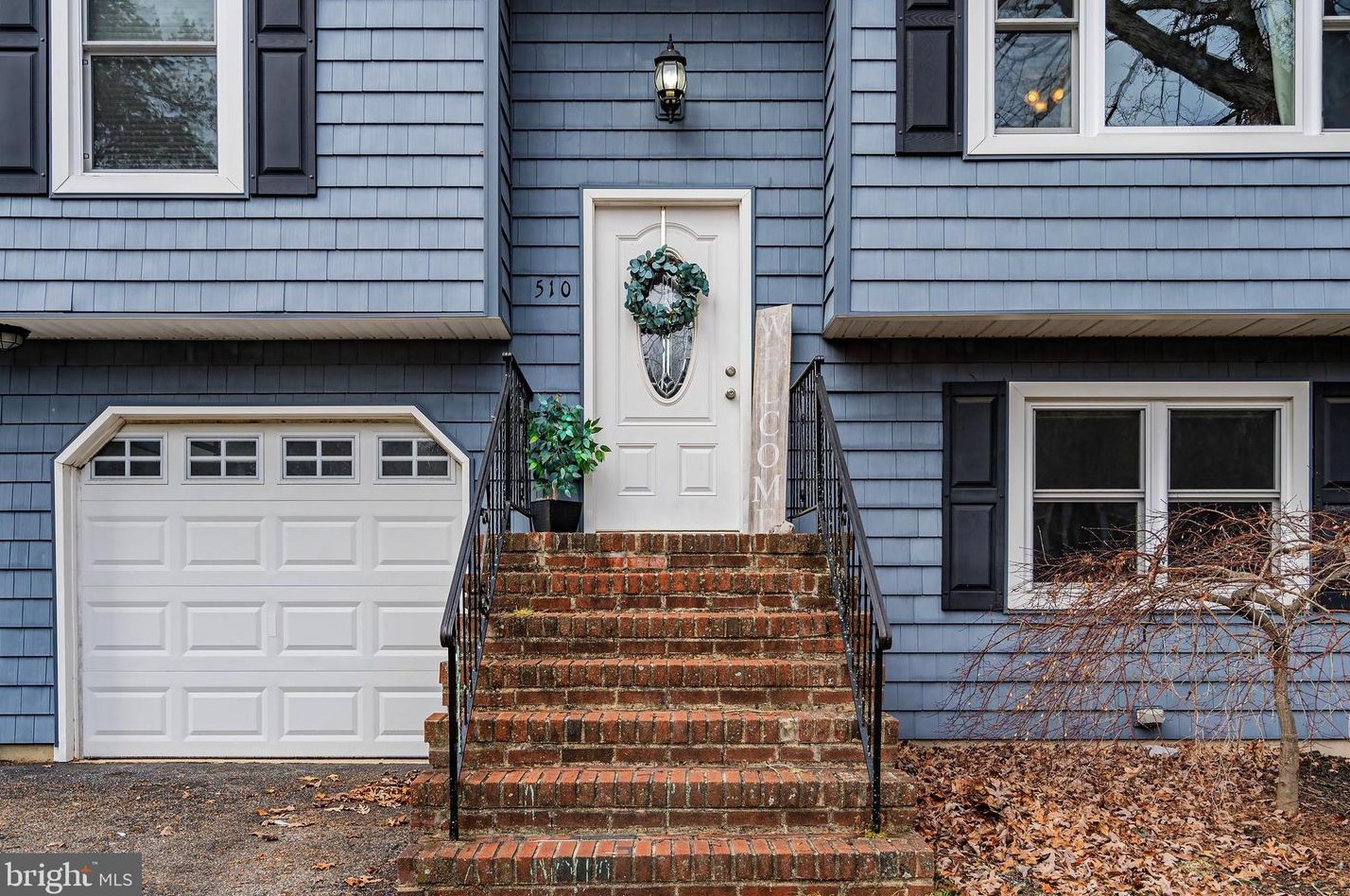 510 Leawood Ave, Toms River, NJ 08755-4068