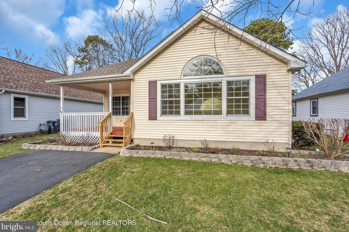2342 Mount Hood Ln, Toms River NJ  08753-1521 exterior