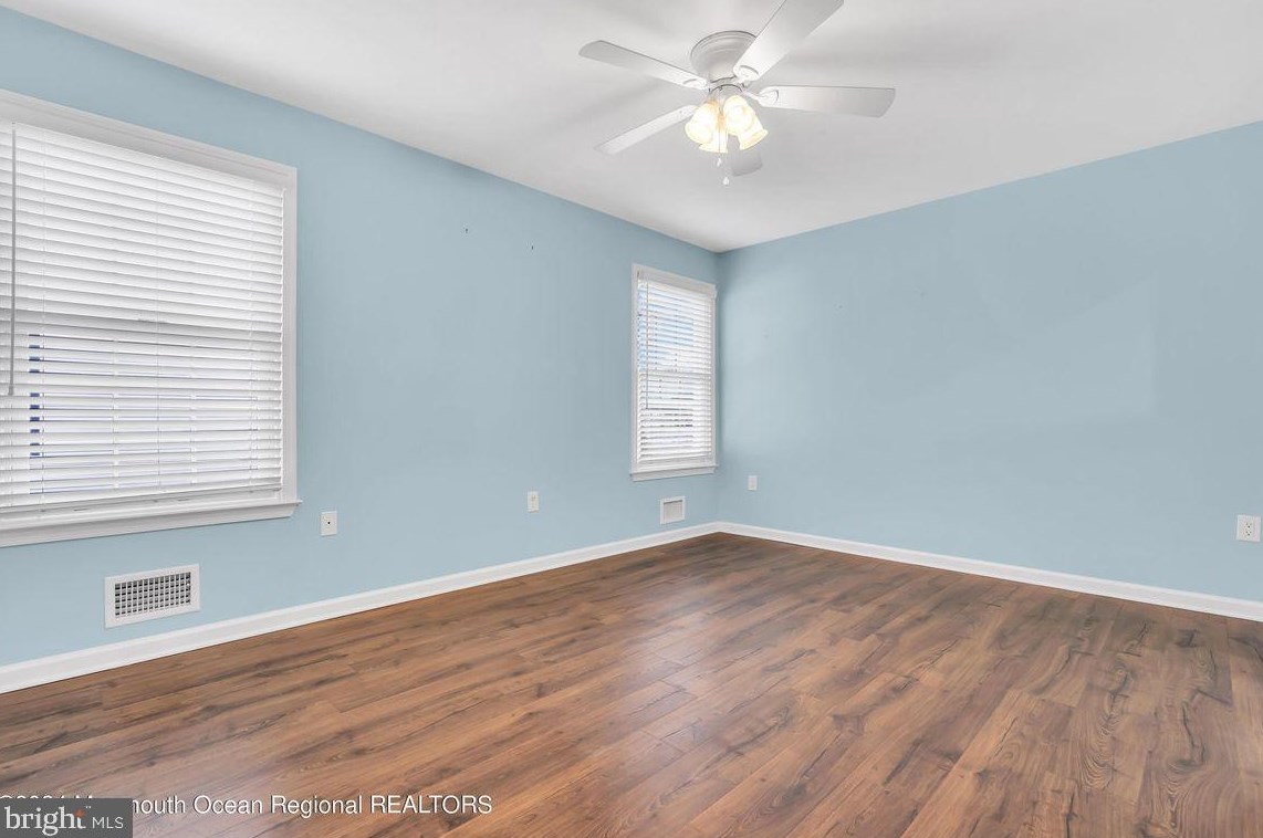2342 Mount Hood Ln, Toms River NJ  08753-1521 exterior