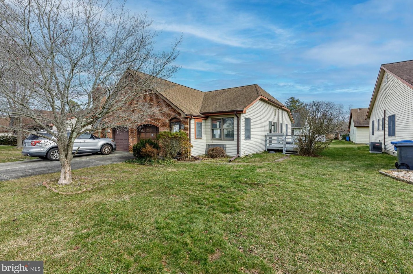 33 Fir Rd, Cedar Bonnet Island, NJ 08050
