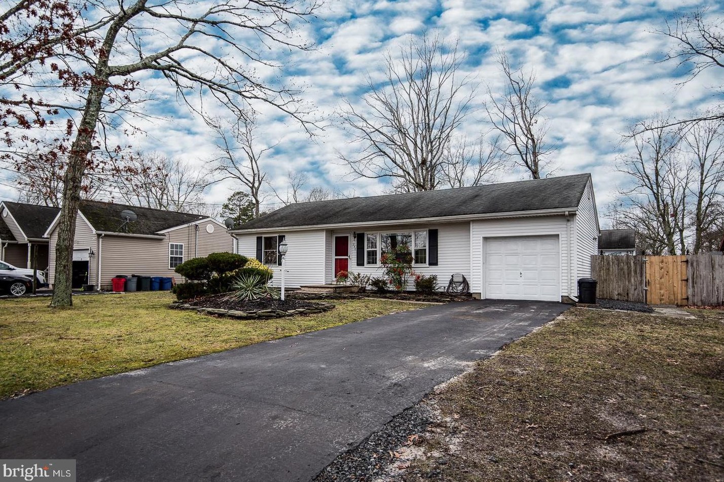 240 Juniper Ln, Lacey, NJ 08731-2902