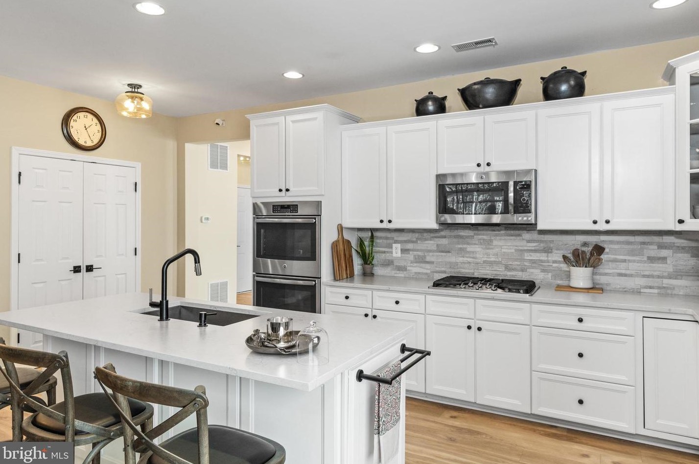 105 Newport Way, Tuckerton NJ  08087-3644 exterior