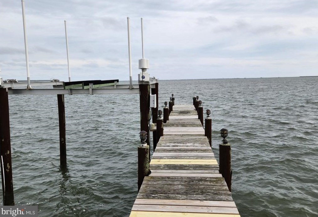250 Heron Rd, Tuckerton NJ  08087-2410 exterior