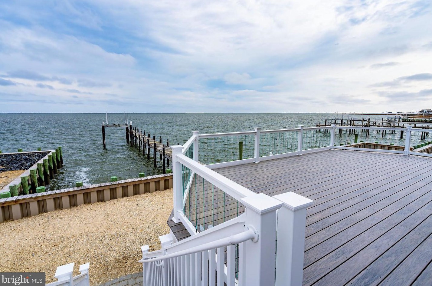 250 Heron Rd, Tuckerton NJ  08087-2410 exterior