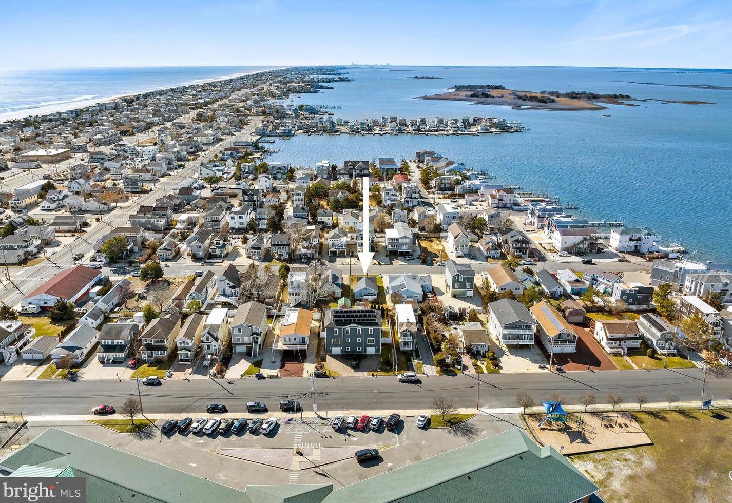 229 W 21st St, Long Beach Township, NJ 08008