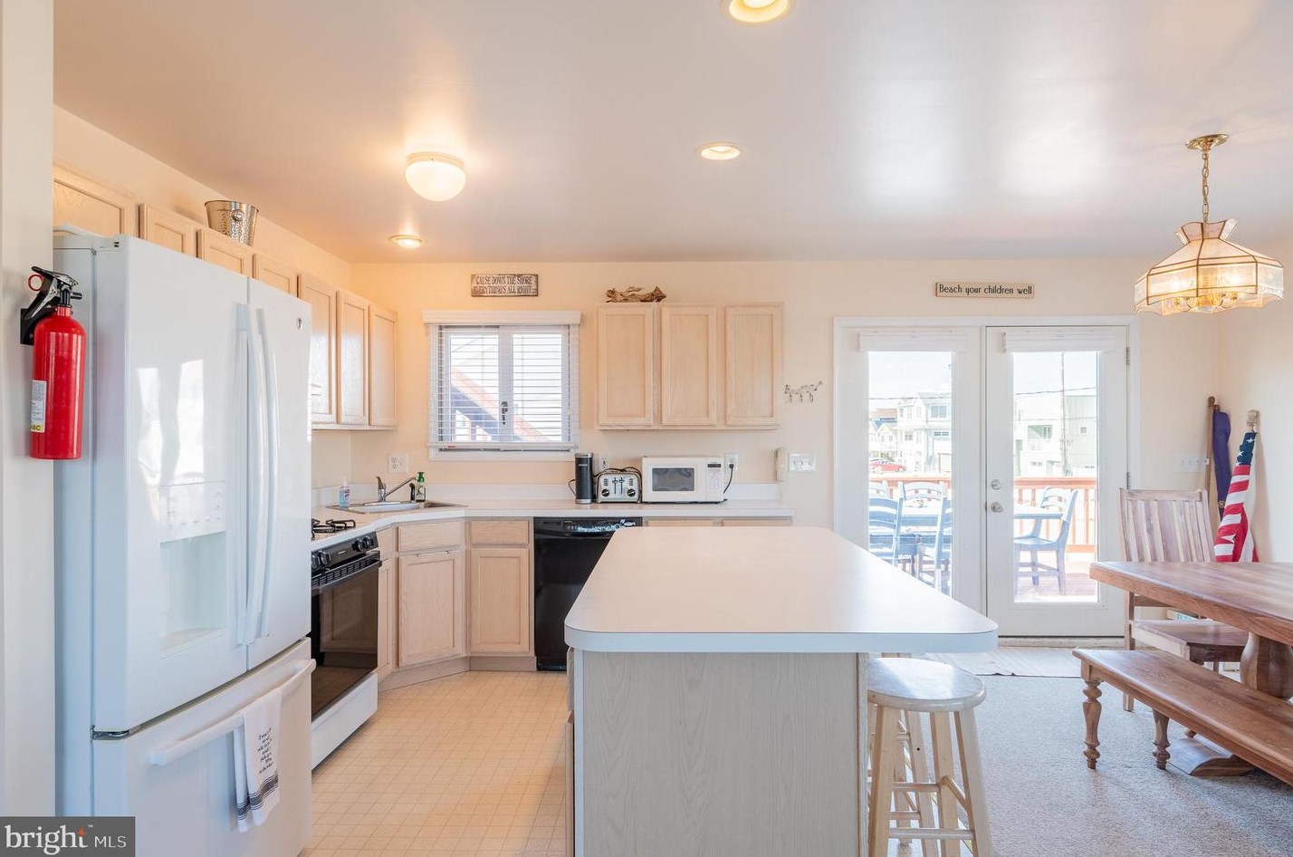 2 Connecticut Ave, Long Beach Township NJ  08008-3413 exterior