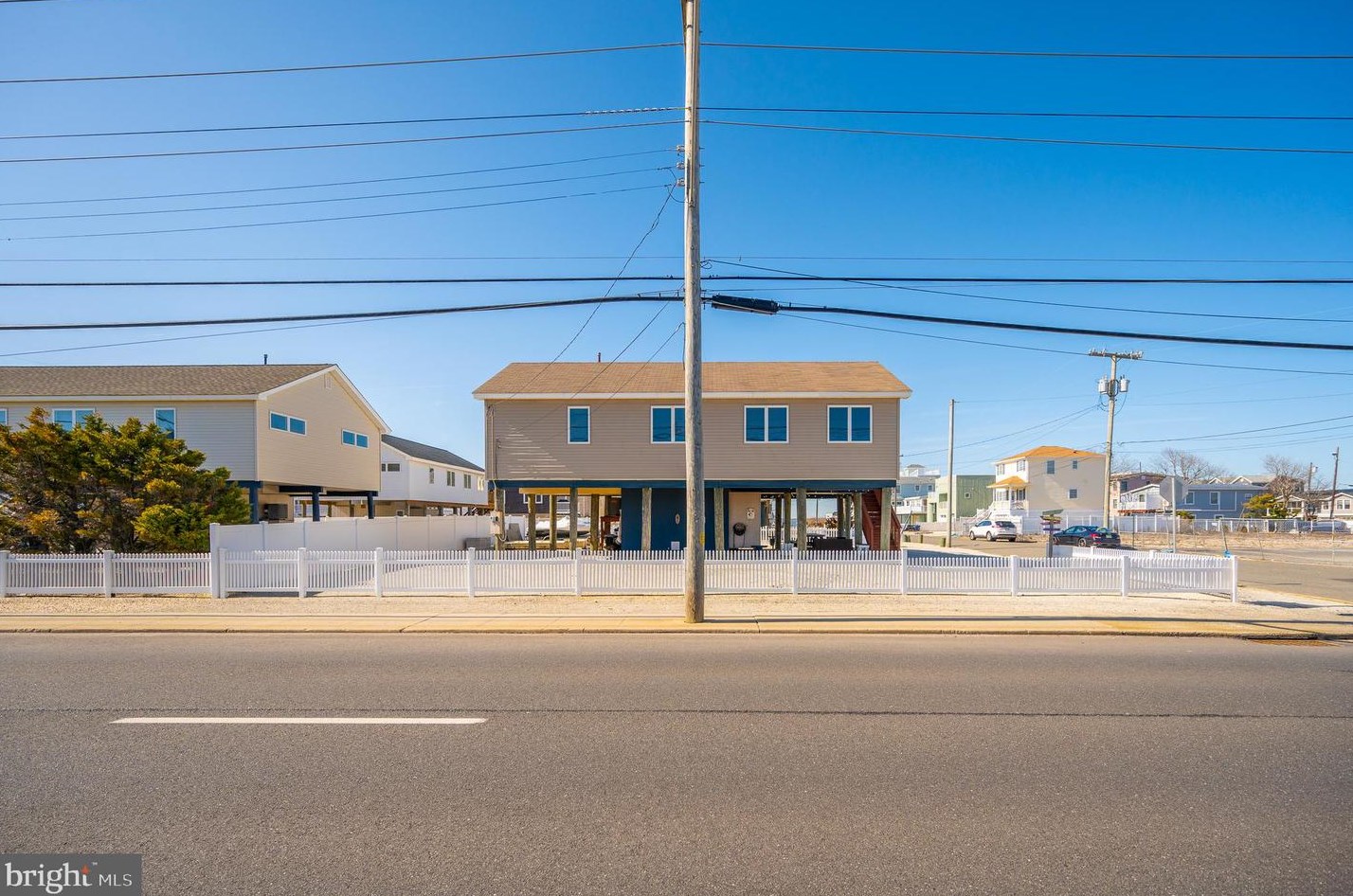 2 Connecticut Ave, Long Beach Township NJ  08008-3413 exterior