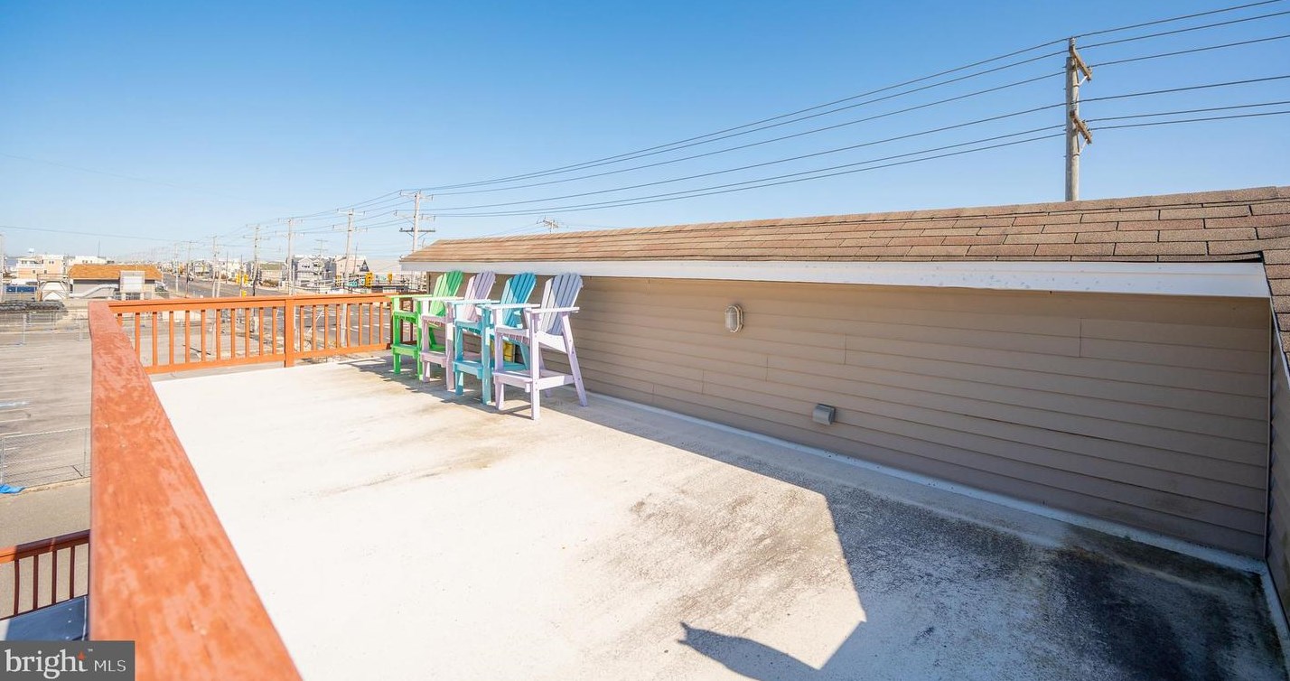 2 Connecticut Ave, Long Beach Township NJ  08008-3413 exterior