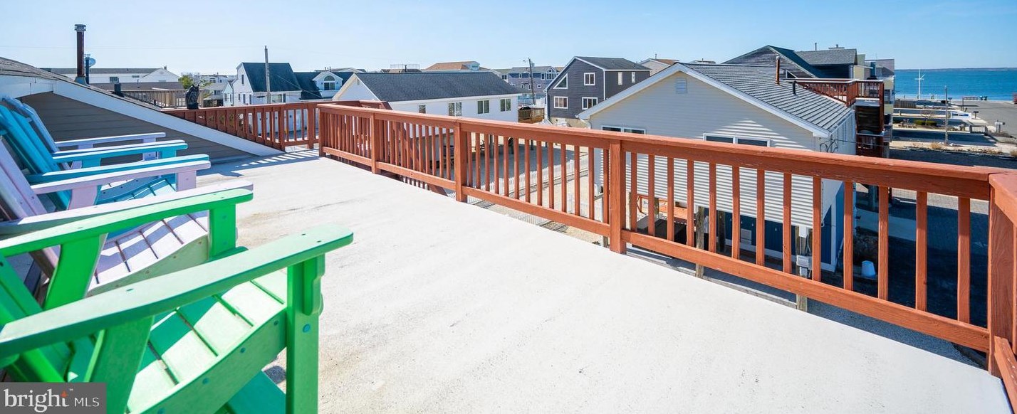 2 Connecticut Ave, Long Beach Township NJ  08008-3413 exterior