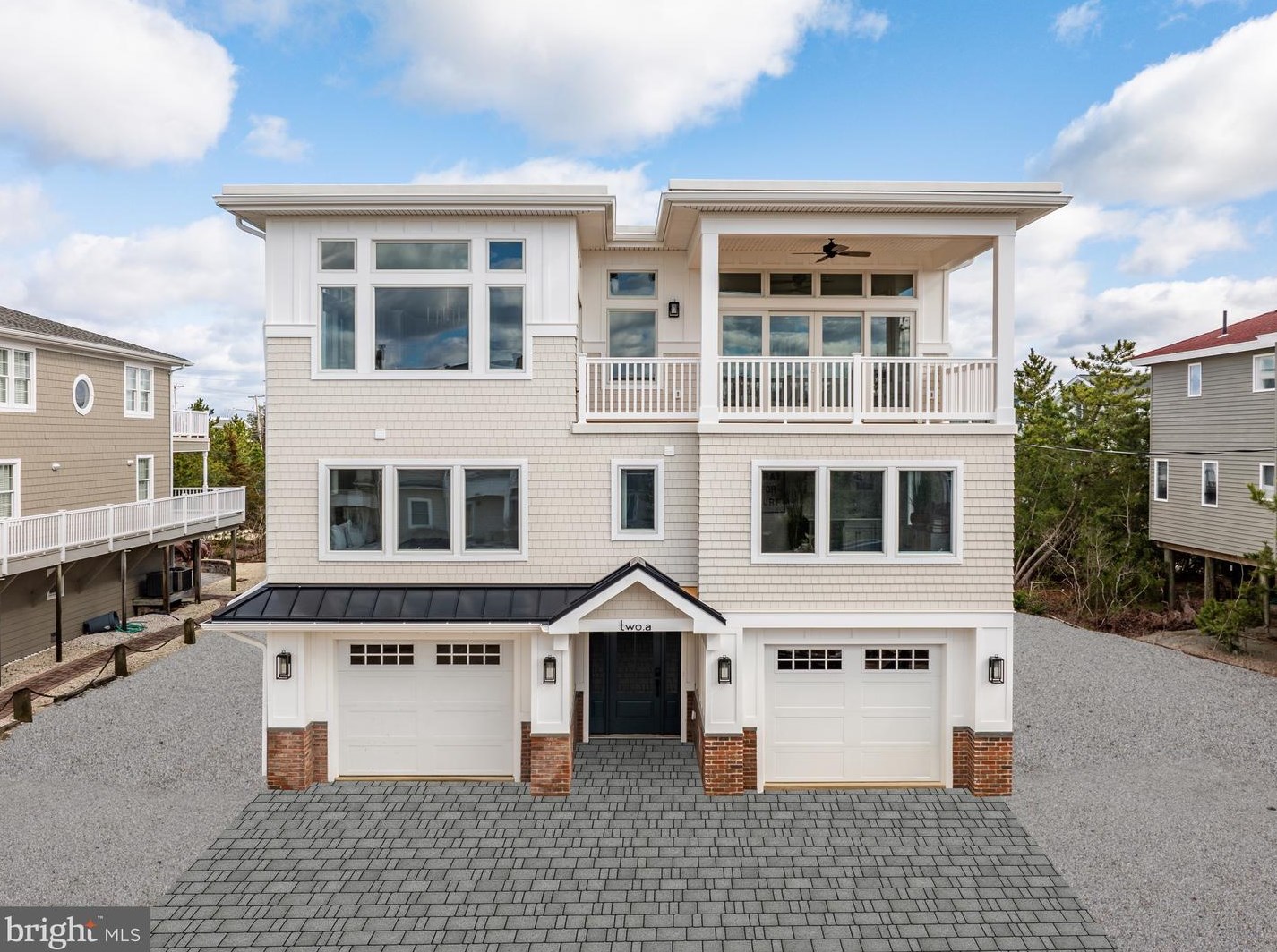 2 E 28th St #a, Barnegat Light, NJ 08006