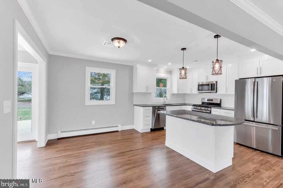 22 Edinburgh Dr, Toms River NJ  08757-4510 exterior