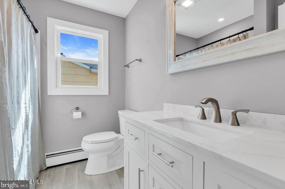 22 Edinburgh Dr, Toms River NJ  08757-4510 exterior