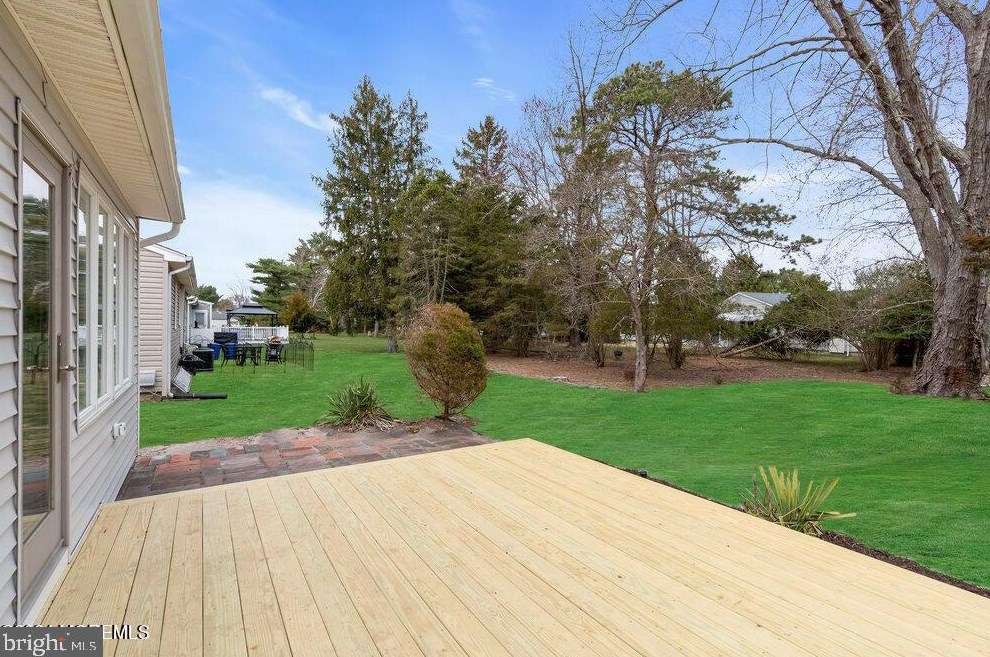 22 Edinburgh Dr, Toms River NJ  08757-4510 exterior