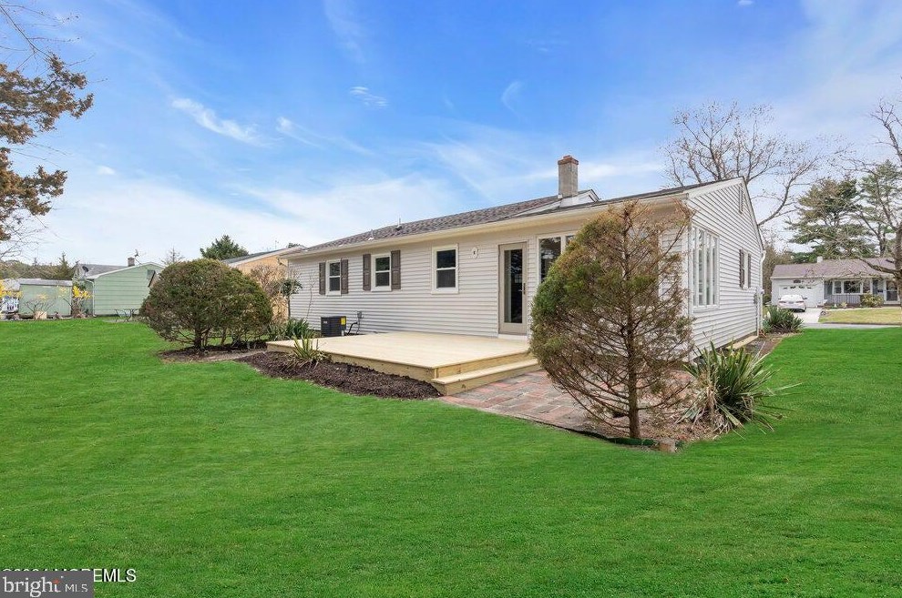 22 Edinburgh Dr, Toms River NJ  08757-4510 exterior