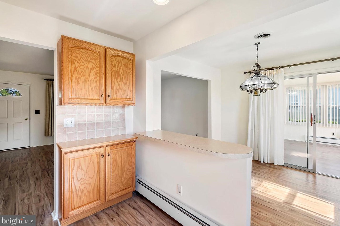 25 Willoughby Ct, Toms River NJ  08757-4701 exterior