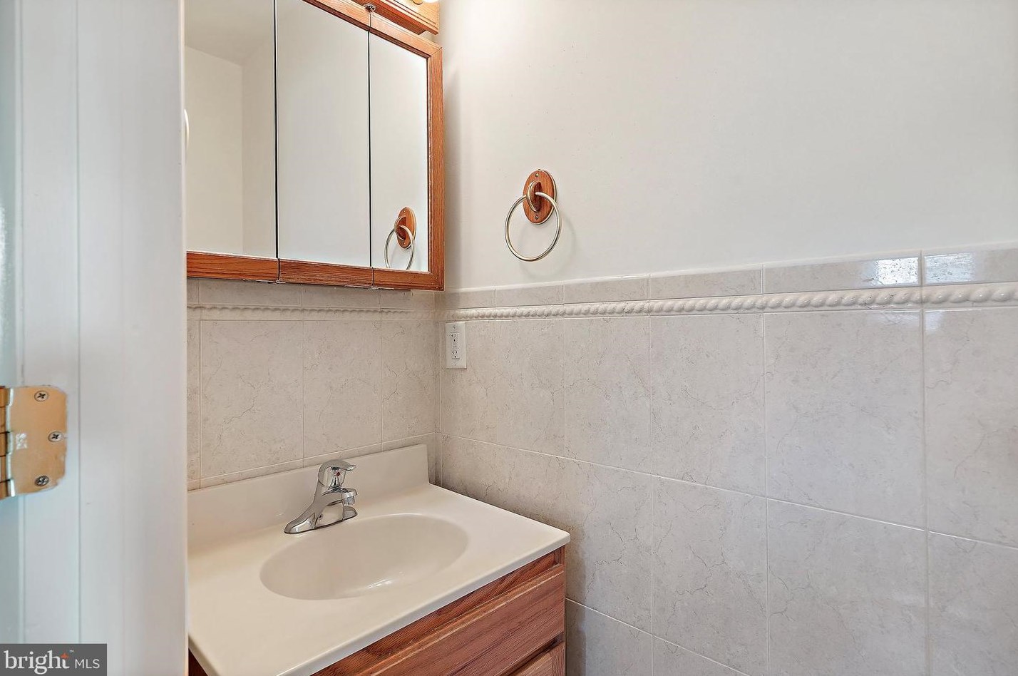 25 Willoughby Ct, Toms River NJ  08757-4701 exterior
