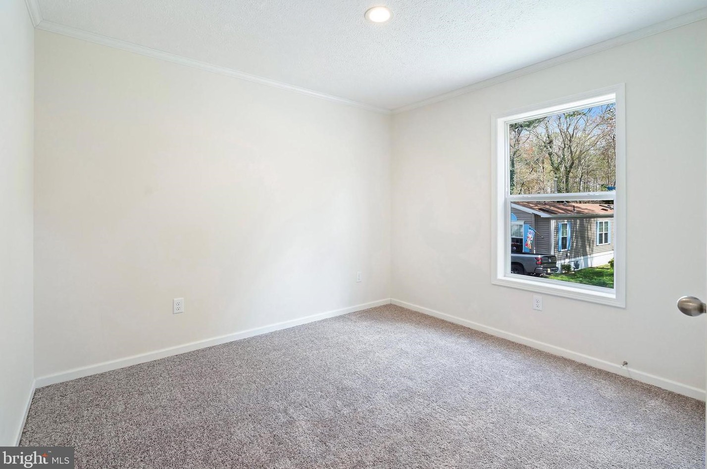 6 Lace Bark Ln, Jackson Twp NJ 08527-3035 exterior