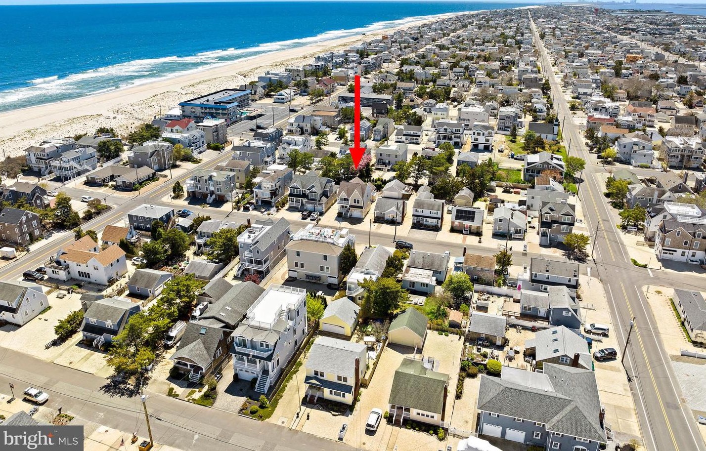 114 E 25th St, Long Beach Township, NJ 08008