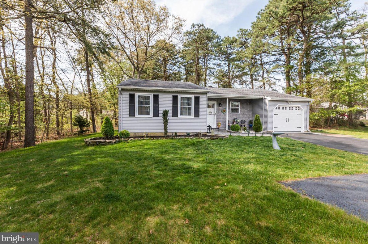 19 Chelsea Ct, Lakehurst, NJ 08759-7166