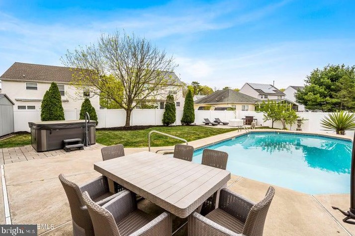 37 Marlin Ct, Berkeley Township NJ 08721-2466 exterior