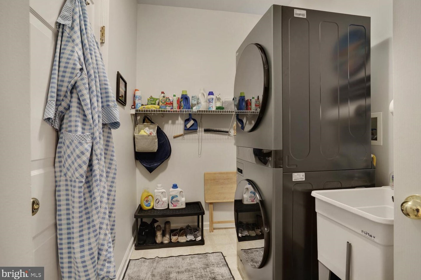 44 Harvest Way, Tuckerton NJ 08087-4043 exterior