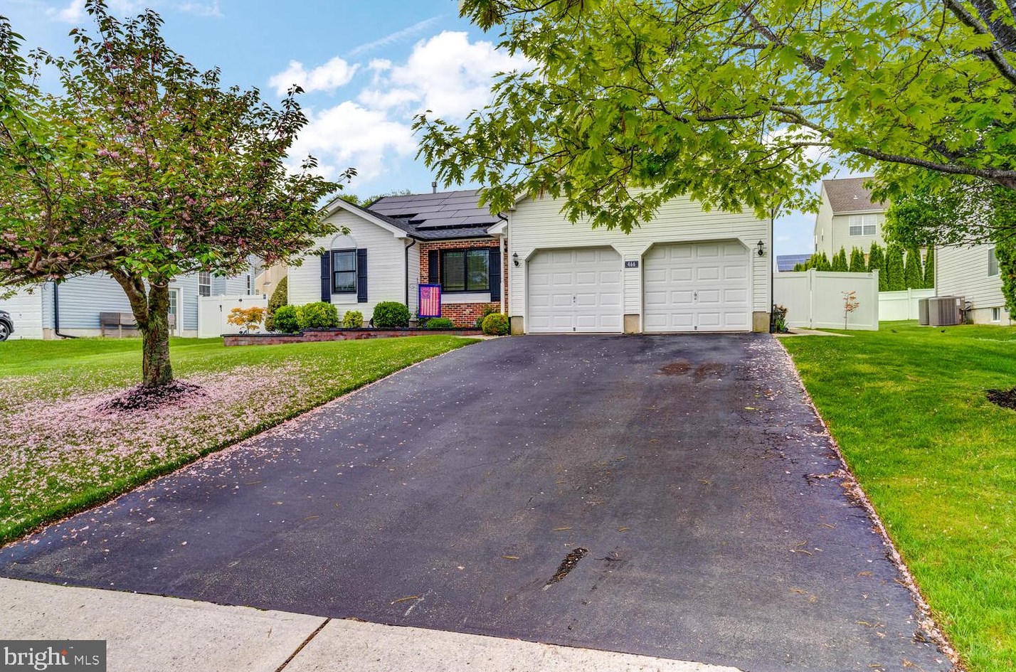466 Mermaid Dr, Cedar Bonnet Island, NJ 08050