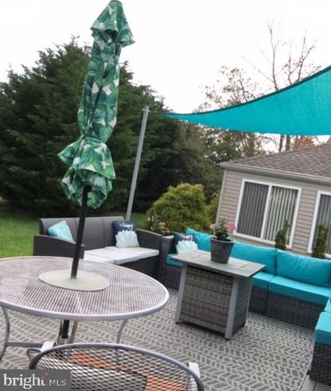112 Danbury Dr, Tuckerton, NJ 08087-1366