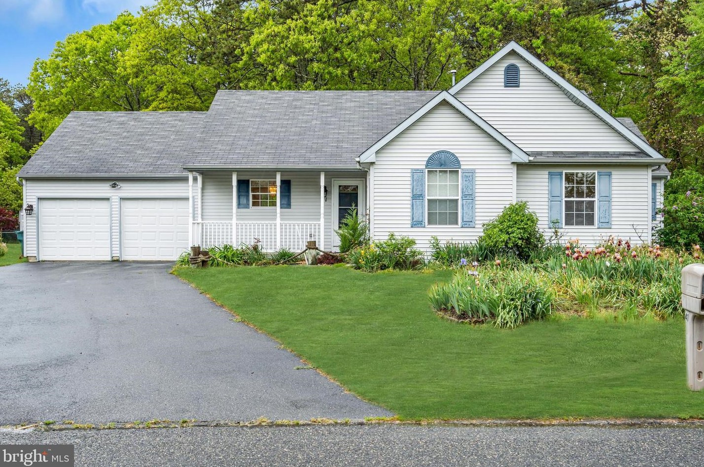 41 Leitz Blvd, Tuckerton, NJ 08087-2124