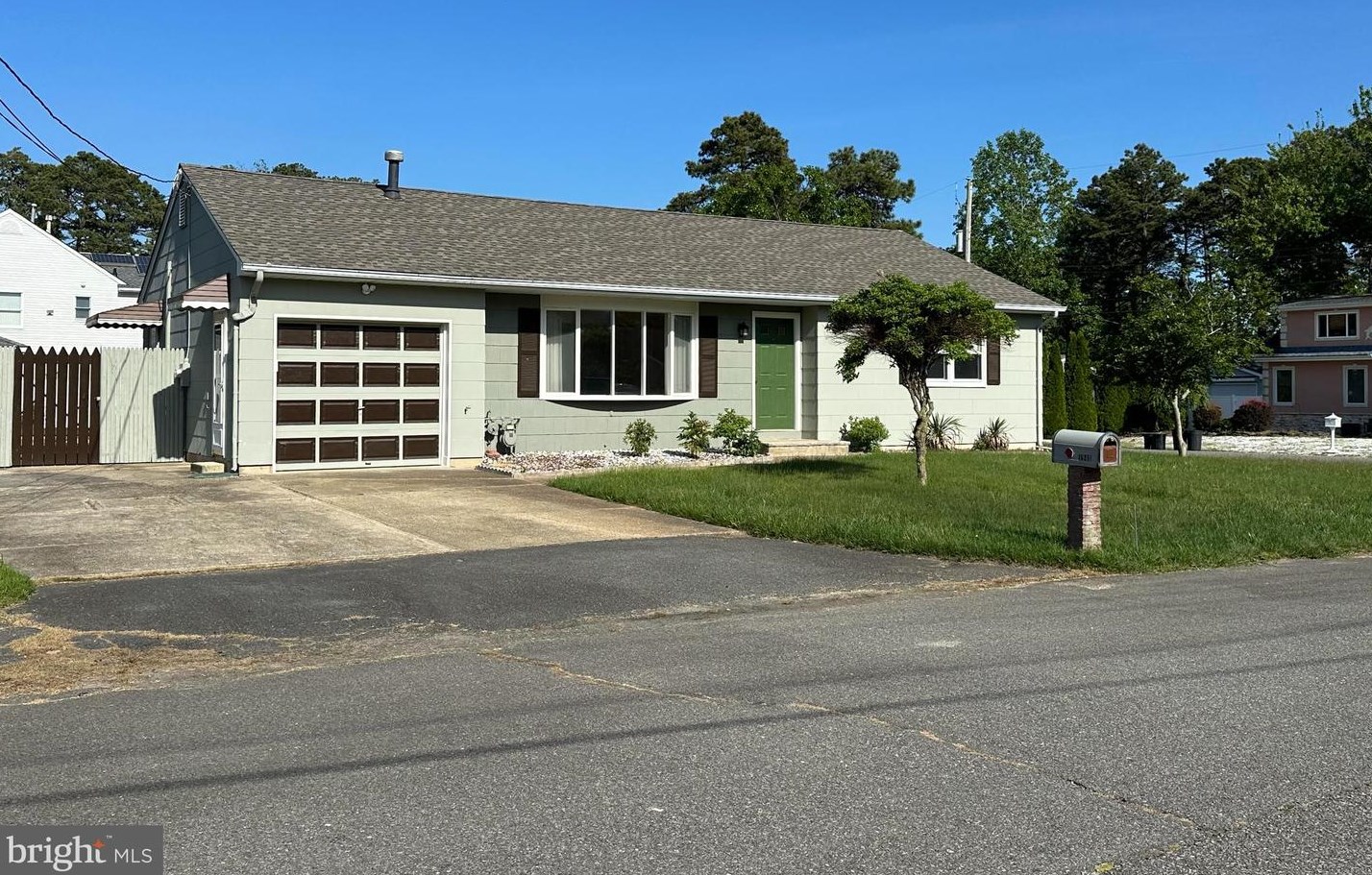 1940 Sweetwood Dr, Lacey, NJ 08731