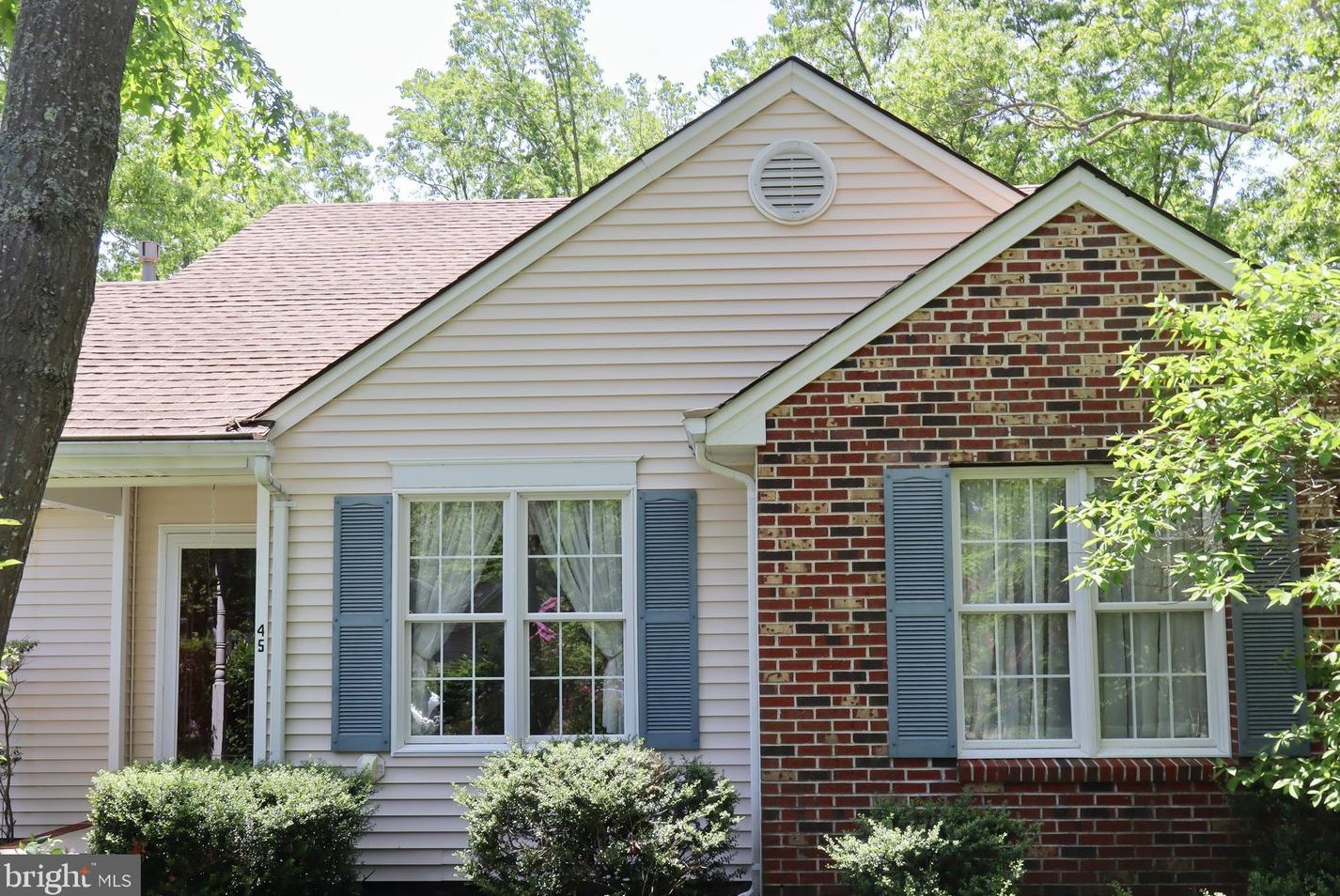 45 Capstan Ave, Cedar Bonnet Island, NJ 08050