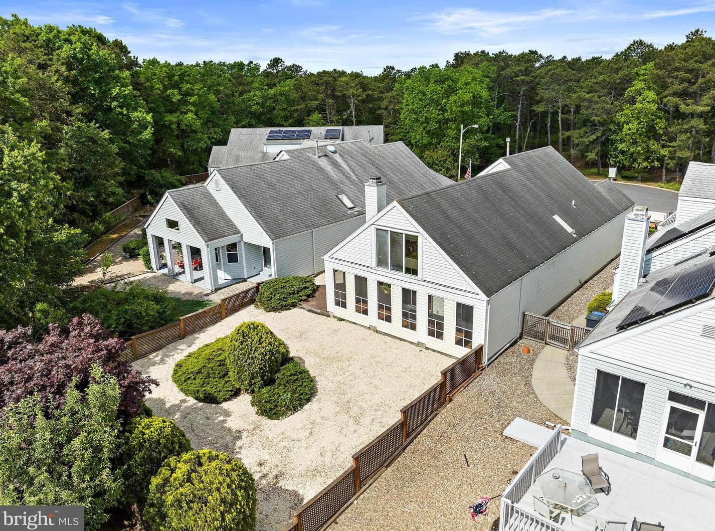 141 Longwood Dr, Cedar Bonnet Island, NJ 08050